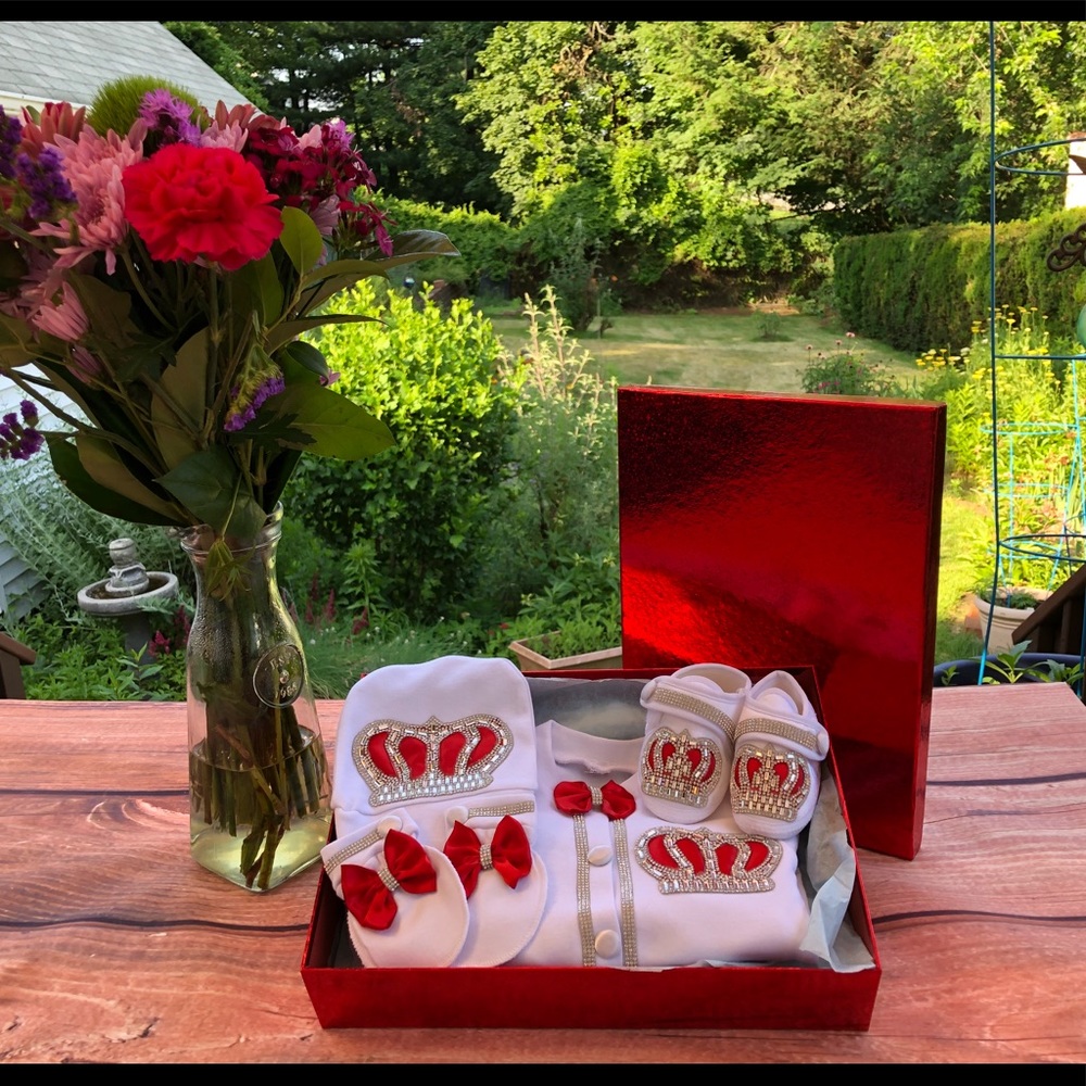 Baby take me home outfit